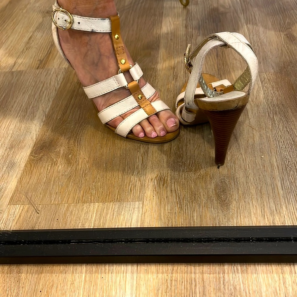 Nine W. sandals